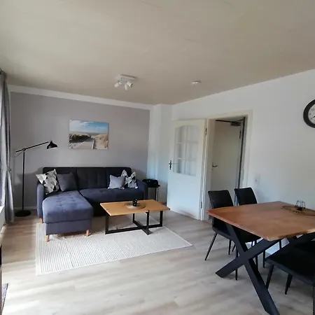Wassersleben-gemuetliche Direkt Am Wasser Apartment