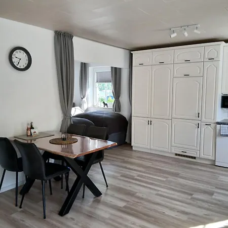 Wassersleben-gemuetliche Direkt Am Wasser